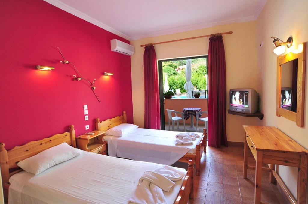 Apartments Corfu Sun Pool Side Benitses  Zimmer foto